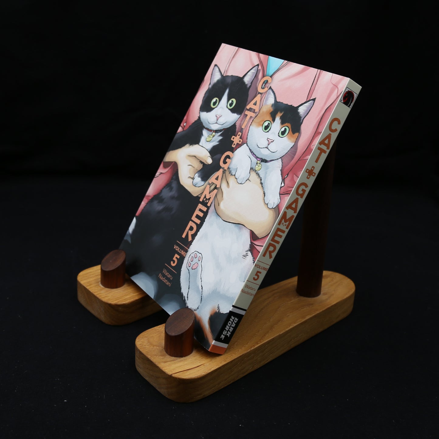 Cat + Gamer Volume 5 by Wataru Nadatani